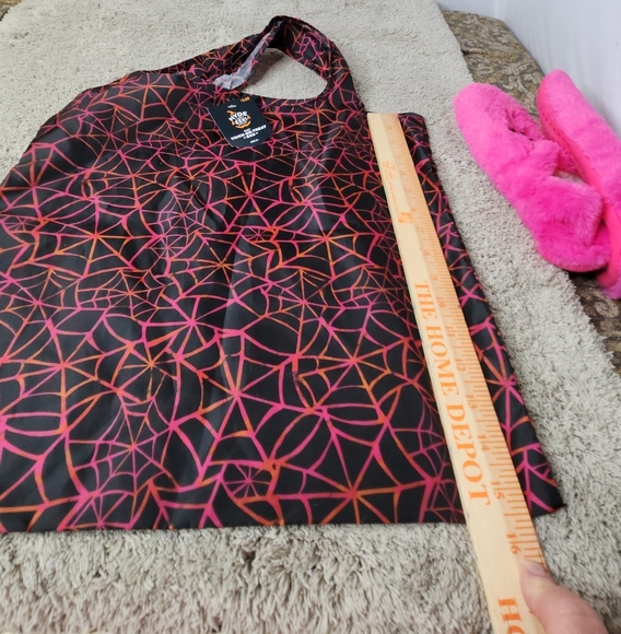 Halloween Treat Bag & Pink Halloween Cat Slippers M/L (8/10) - Picture 3 of 16